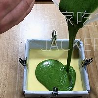 双色抹茶生巧,茶香与奶香邂逅,丝滑与浓醇的碰撞。的做法图解16
