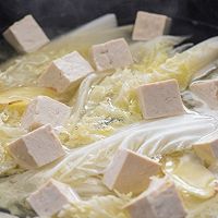 白菜炖豆腐的做法图解2
