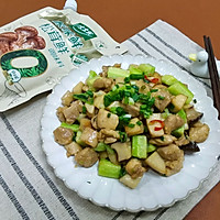 #夏日鲜味轻享健康#家常快手菜:杏鲍菇炒鸡丁,鲜香滑嫩的做法图解8