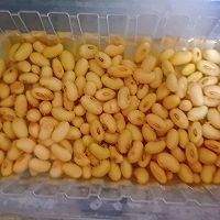 黄豆焖猪蹄的做法图解1