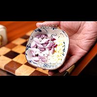 黑松露酱汁黑虎虾的做法图解2