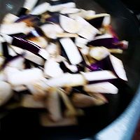 油焖肉末茄子的做法图解3
