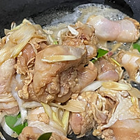 #夏日鲜味轻享健康#柠檬叶焖鸡腿,清新开胃~的做法图解6