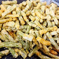 蛋黄焗豆角的做法图解12