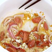 十分钟搞定咸蛋炒面，咸鲜爽口巨开胃！的做法图解3
