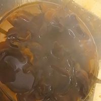 #夏日鲜味轻享健康#素炒鱼面筋的做法图解4