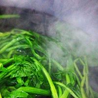 菠菜羊肉鸡蛋面的做法图解2