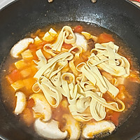 #夏日鲜味轻享健康#蘑菇番茄豆腐汤的做法图解4