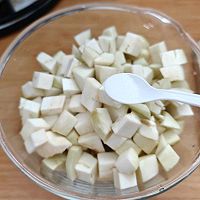 #夏日鲜味轻享健康#鲜味烧茄子的做法图解2
