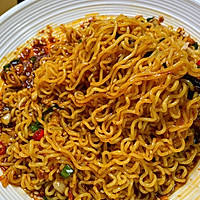 夏日凉拌面,解锁方便面神仙吃法!!的做法图解2