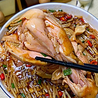 #豪吉藤椒油真香来袭#低卡美味金针菇蒸鸡腿,巨香!!的做法图解1