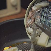 泰国打抛海鲜炒意面的做法图解2
