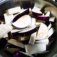 油焖肉末茄子的做法图解1