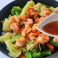 西兰花炒大虾的做法图解8
