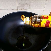#菜油就选外婆乡,新鲜开榨抢先尝#蛋炒饭的做法图解2