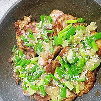 #夏日鲜味轻享健康#鲜嫩多汁!盐葱酱猪排的做法图解14