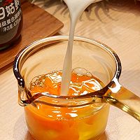 黑松露滑蛋香肠三明治的做法图解4