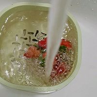 维也纳草莓咖啡的做法图解1