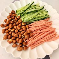 清爽夏日凉面的做法图解1