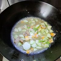 一碗好吃的丝瓜鸡蛋毛豆子汤的做法图解4