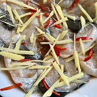 #夏日鲜味轻享健康#酸梅蒸鳗鱼的做法图解2