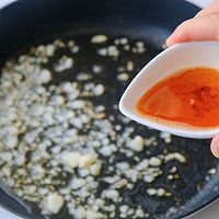 西兰花炒大虾的做法图解6