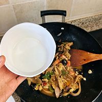 #夏日鲜味轻享健康#新疆风味过油肉拌面的做法图解6