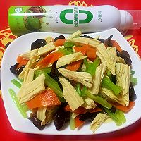 #纳福汇轻松喷出美味#芹菜胡萝卜木耳凉拌腐竹的做法图解11