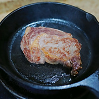 #豪吉藤椒油真香来袭#独居食堂|煎牛排的仪式感的做法图解3