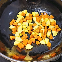 #夏日鲜味轻享健康#咖喱牛肉炖土豆的做法图解3