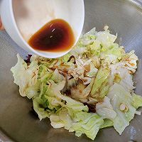 #菜油就选外婆乡,新鲜开榨抢先尝#炝炒莲花白的做法图解8