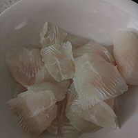 #夏日鲜味轻享健康#蒜蓉粉丝蒸巴沙鱼的做法图解6