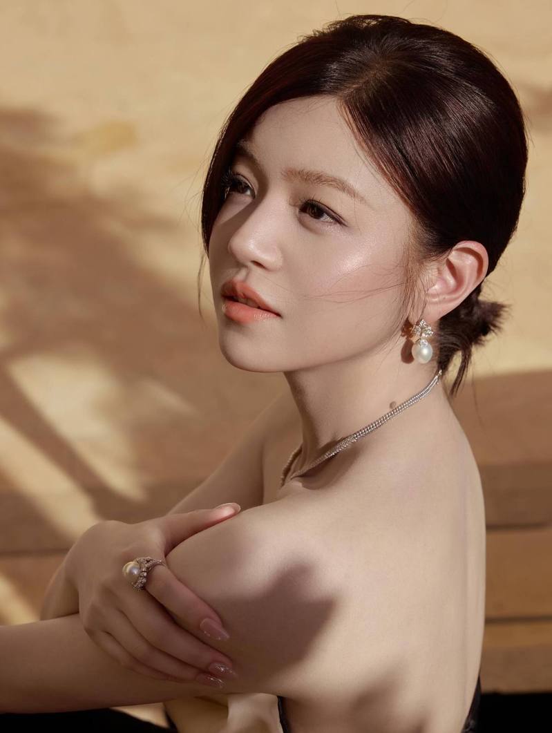 陈妍希被网友赞恢单后「美出新高度」。(取材自Instagram)