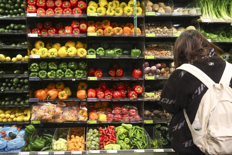 「6+1」是指每周采买时依照以下六类准备食材:6种蔬菜、5种水果、4种蛋白质、3种谷类或淀粉、2种酱料或抹酱,以及1项趣味选择。(欧新社)
