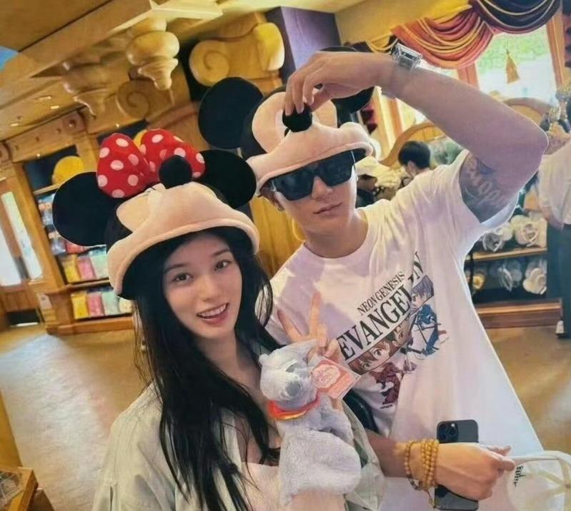 黄子韬和徐艺洋在去年底结婚。（取材自微博）