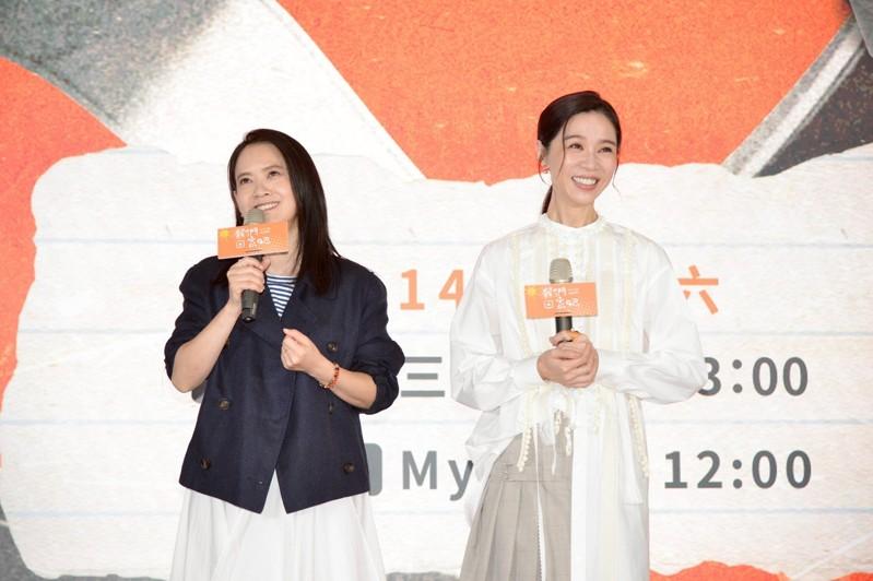 谢盈萱(右)力挺好友曾宝仪成为「我们回家吧3」首集嘉宾。(图/三立提供)