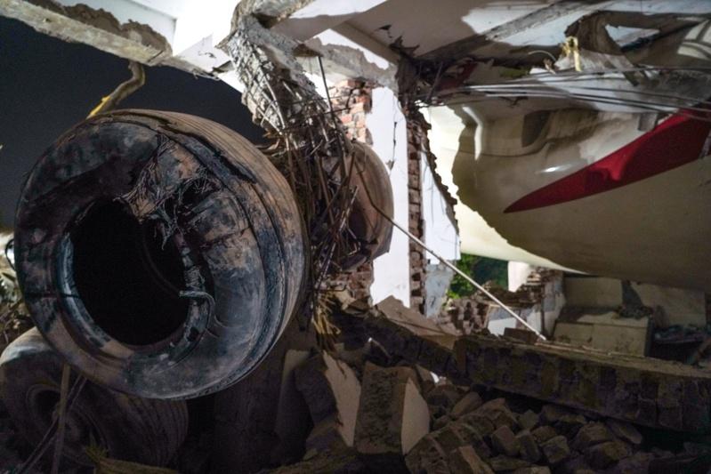 印度航空241死、仅1人生还的空难事件,最终调查报告可能明年才出炉。(欧新社)