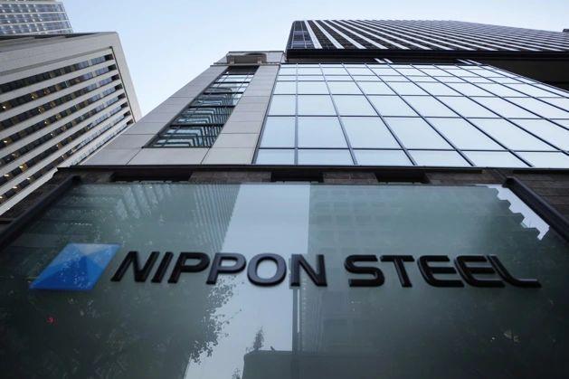 美国总统川普有条件批准日本制铁以149亿美元并购美国钢铁,组成全球第二大钢铁集团。(美联社)