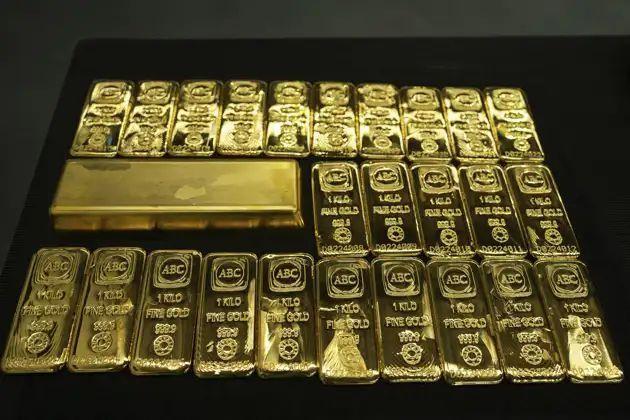 世界黄金协会(WGC)最新调查显示,全球央行预期,未来五年他们持有的黄金部位占准备资产的比率,将进一步提升,而美元存底则会降低。 (美联社)