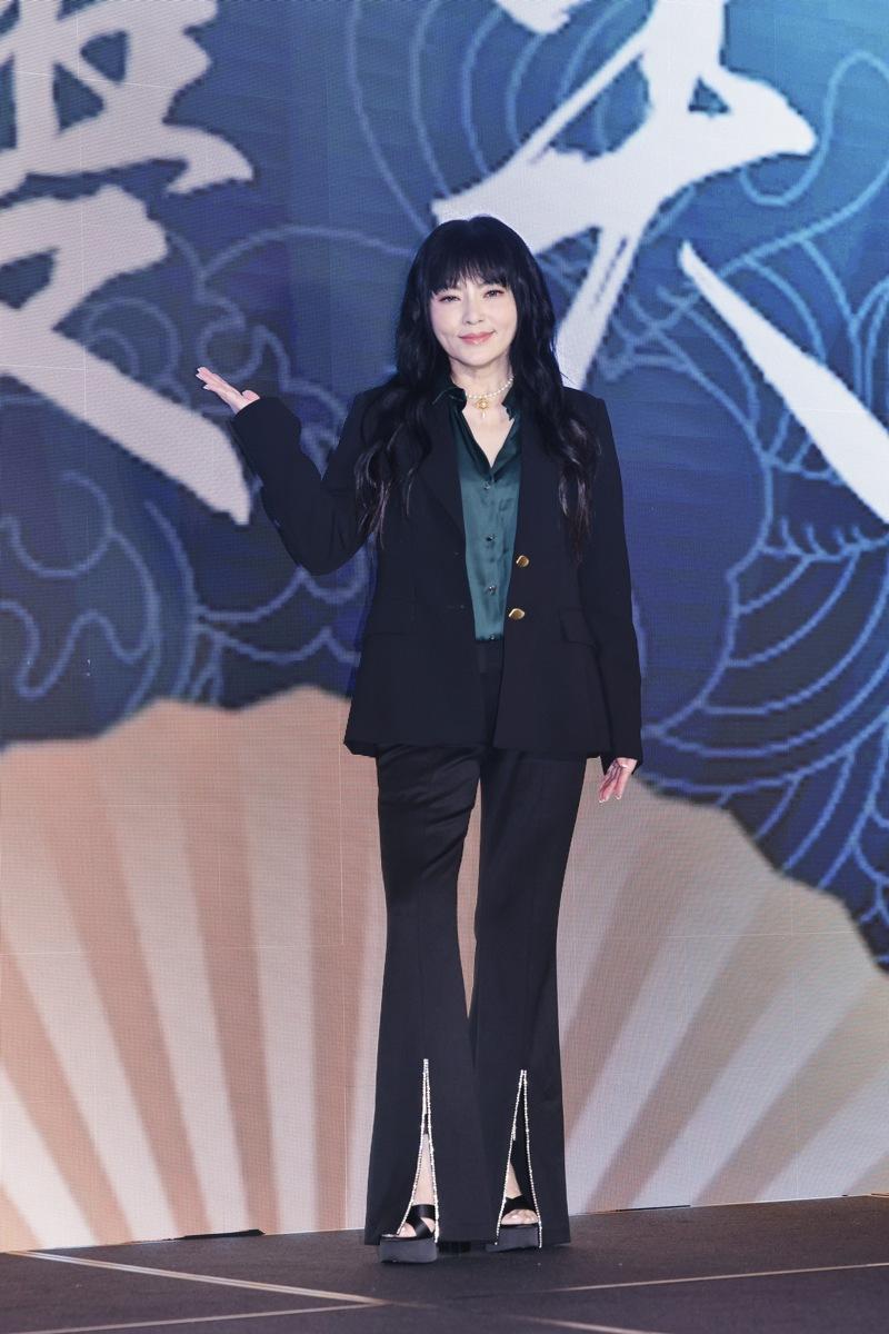 唐绮阳以见证人的身分亮丽现身医美记者会。记者王聪贤/摄影