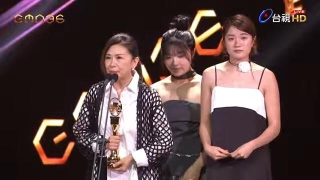 巫启贤演唱马兆骏歌曲。图／翻摄自台视
