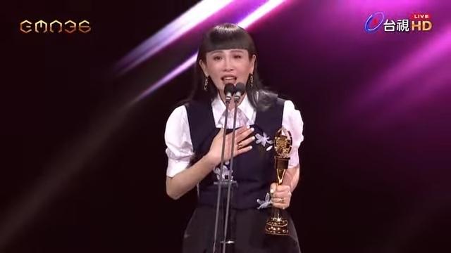 魏如萱二度拿下最佳华语女歌手。图／摘自YT