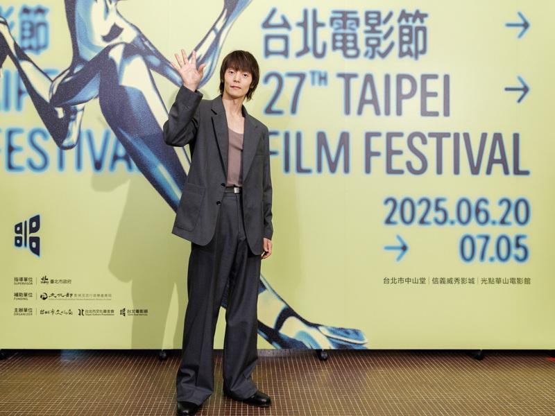 洼田之前在日本宣传「恶夏」时，提及自己近期热衷于和ChatGPT聊天，今天透露会利用ChatGPT学习英文。图／台北电影节提供