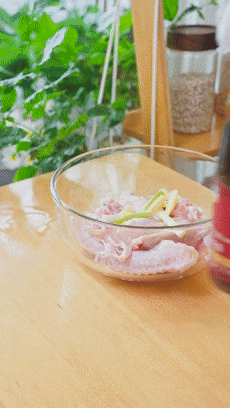 【宝宝辅食】宝宝版照烧鸡翅的做法图解3