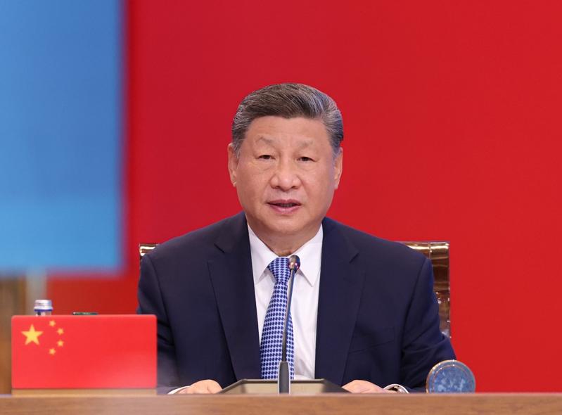 中国国家主席习近平1日在中央财经委员会会议上强调,全国统一大市场建设是推动高质量发展的关键,须聚焦制度统一、开放融合与规范市场秩序。(新华社)