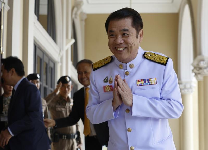 泰国总理贝东塔因为和柬埔寨前总理洪森的录音事件遭宪法法庭暂停总理职务，不过贝东塔仍宣誓成为文化部长。（路透）