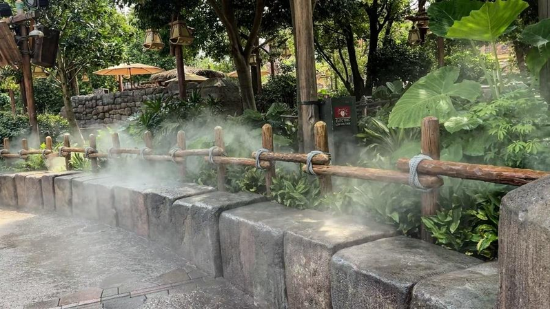 因应高温，上海迪士尼的花车游行将加快行进速度。（取材自上观新闻）