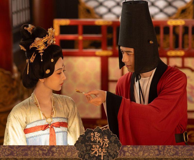 刘宇宁、李一桐主演「书卷一梦」强调的是轻喜剧风格。(取材自微博)
