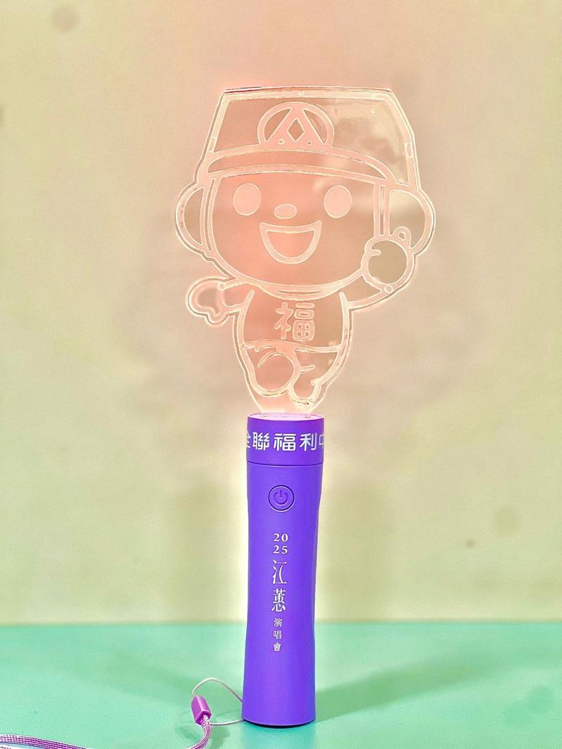 江蕙推出2款演唱会周边商品。记者林士杰／摄影