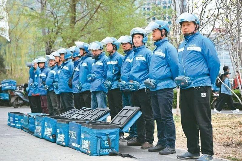 新一轮的外卖补贴大战周末重燃战火。(中新社)